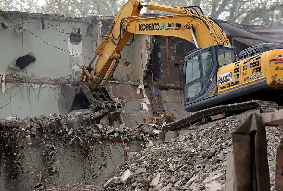 تخریب|خدمات پیشه و مهارت|خوی, |دیوار