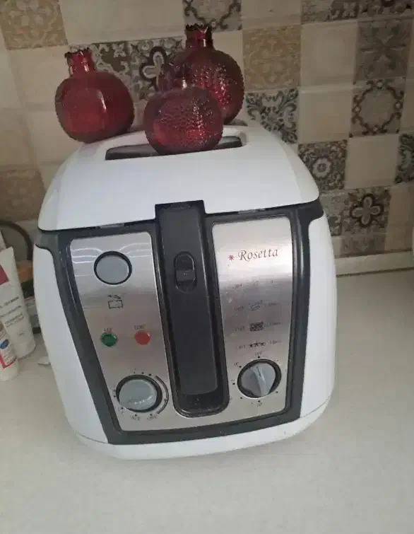 یک توستر و یک سرخکن|اجاق گاز و لوازم برقی پختوپز|گنبد کاووس, |دیوار