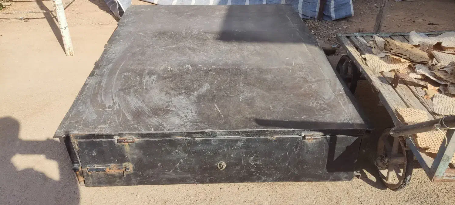 کفی فلزی وانت اریسان|قطعات یدکی و لوازم جانبی|شیراز, محراب|دیوار