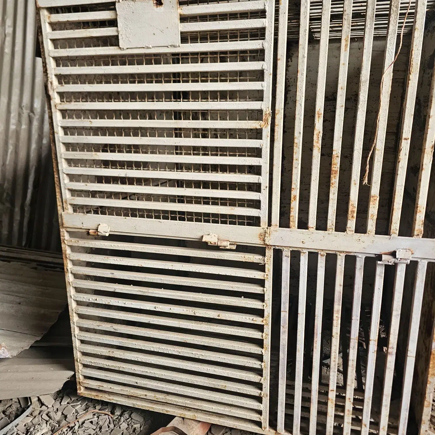 قفس آهنی محکم|لوازم جانبی حیوانات|اهواز, بازار آهن|دیوار