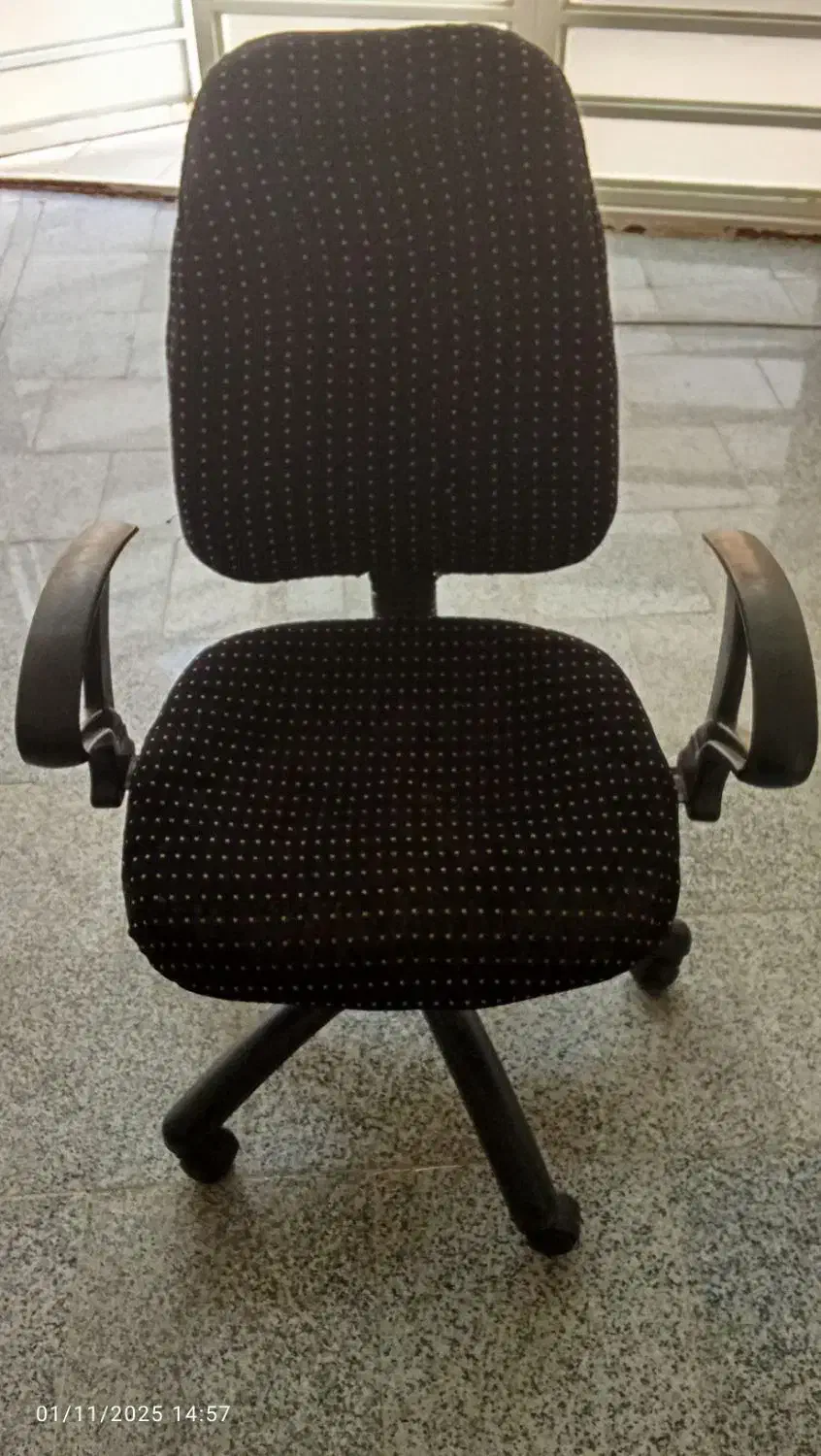 صندلی گردان|صندلی و نیمکت|قم, آزادگان|دیوار