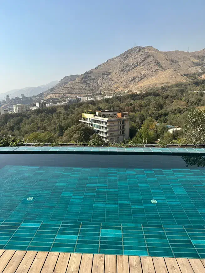 ۴۰۰ متر مدرن(۵۰متر تراس) با ویوو ۳جهت