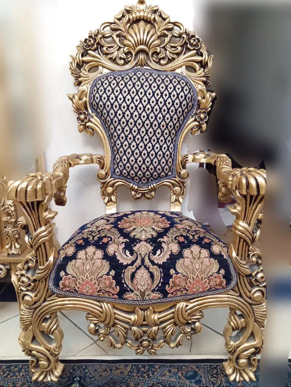 مبل سلطنتی لوکس سفارشی|مبلمان خانگی و میز عسلی|صفادشت, |دیوار