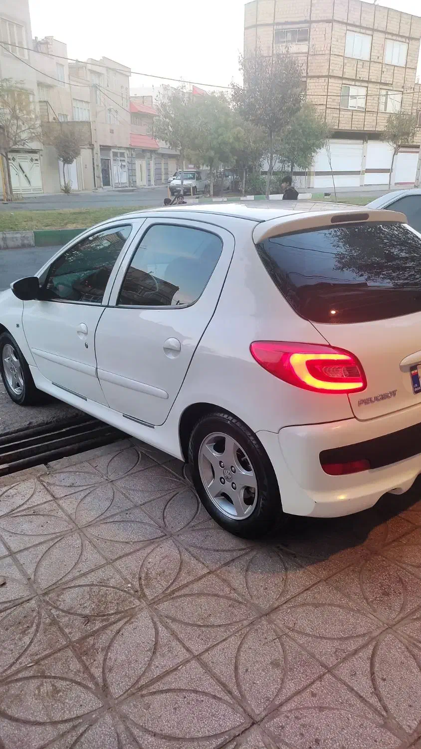 ۲۰۷|خودرو سواری و وانت|قم, ولیعصر|دیوار