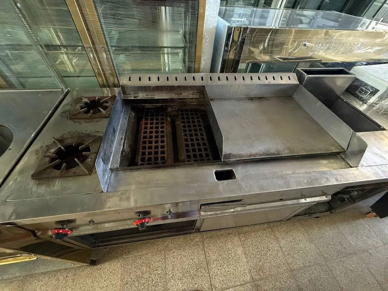 فر ترکیبی گریل زغالی،گریل روغنی،شعله و سرخ کن|کافیشاپ و رستوران|زنجان, |دیوار