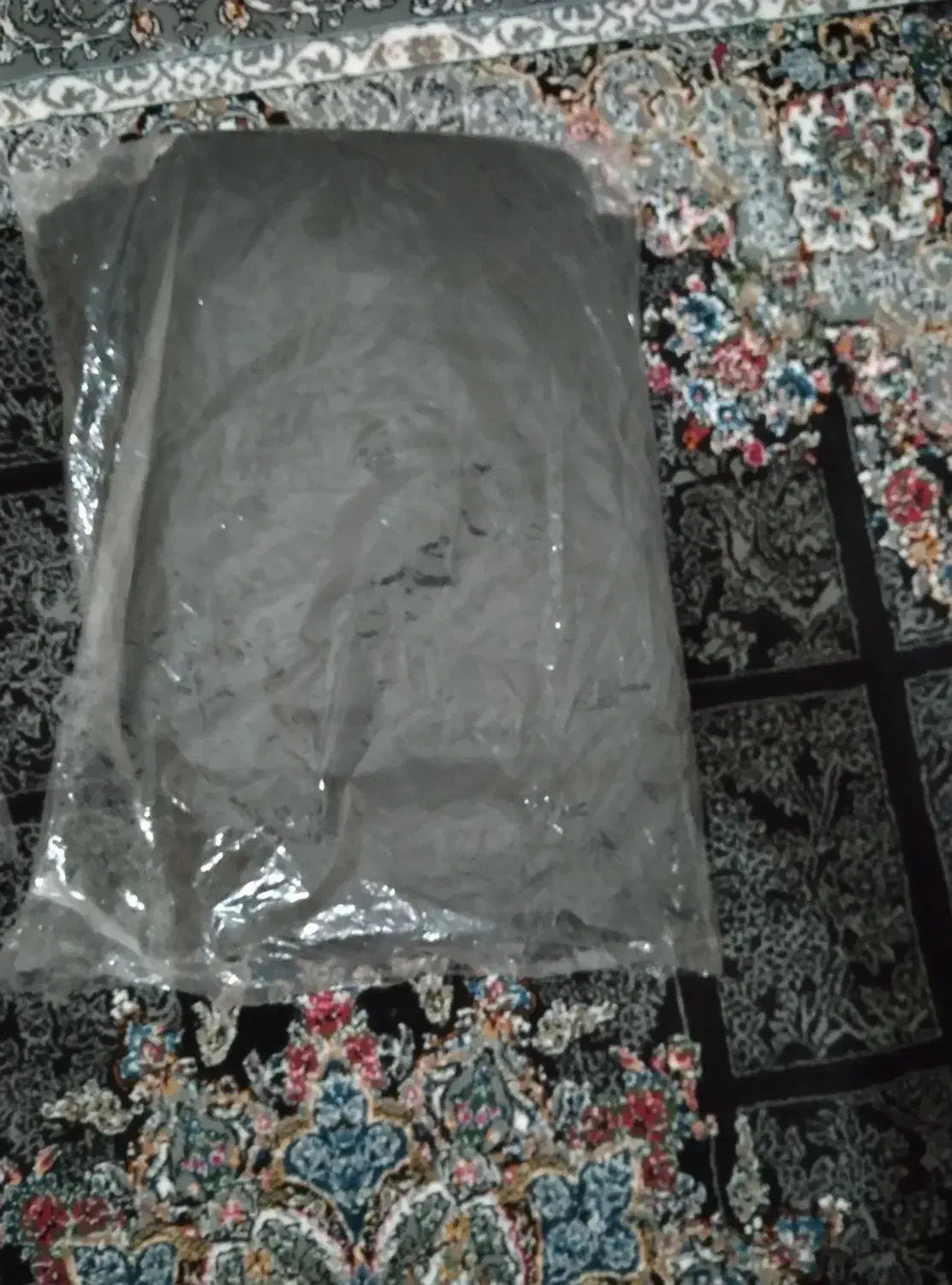 یک دست لباس نو مخصوص فصل سرما|لباس|بومهن, |دیوار