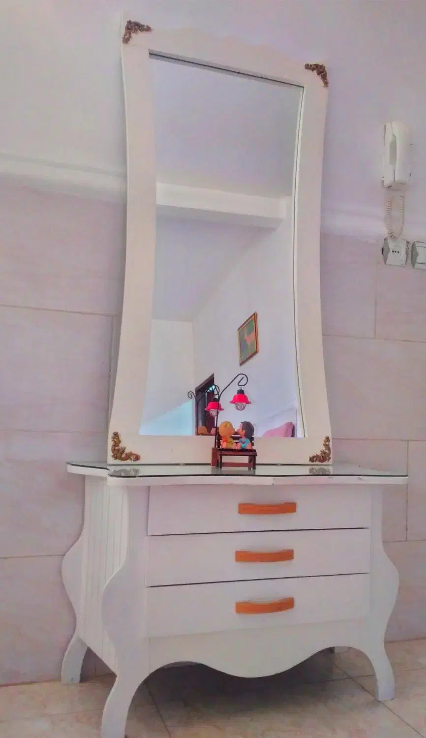 کنسول|بوفه، ویترین، کنسول|اشتهارد, |دیوار