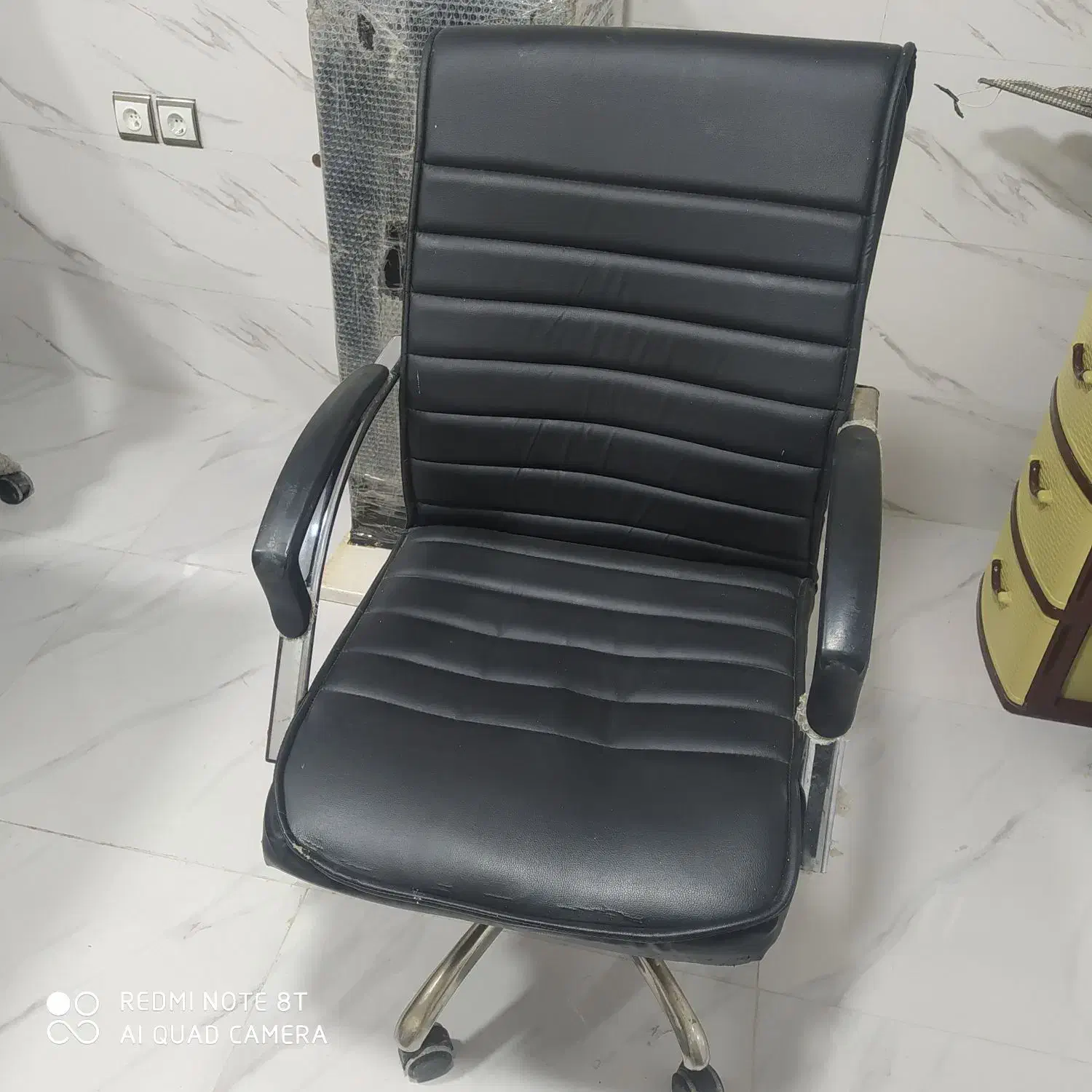 صندلی اداری چرخدار|مبلمان اداری|بروجرد, |دیوار