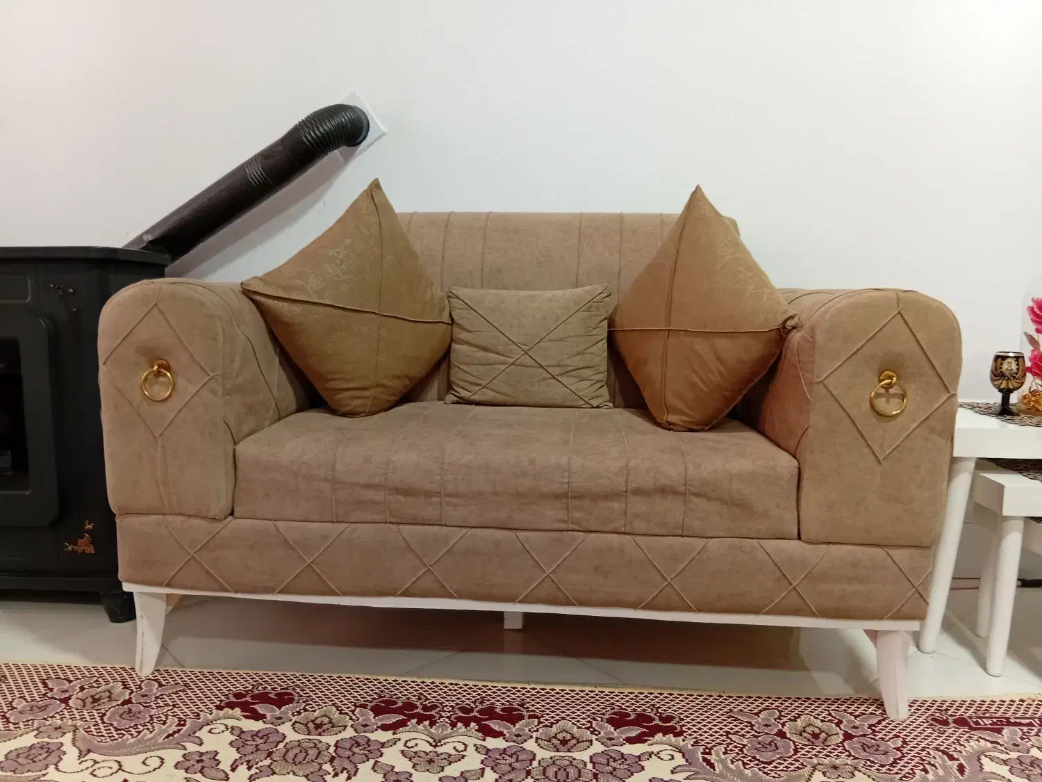 مبل راحتی|مبلمان خانگی و میز عسلی|تربت‌حیدریه, قائم|دیوار