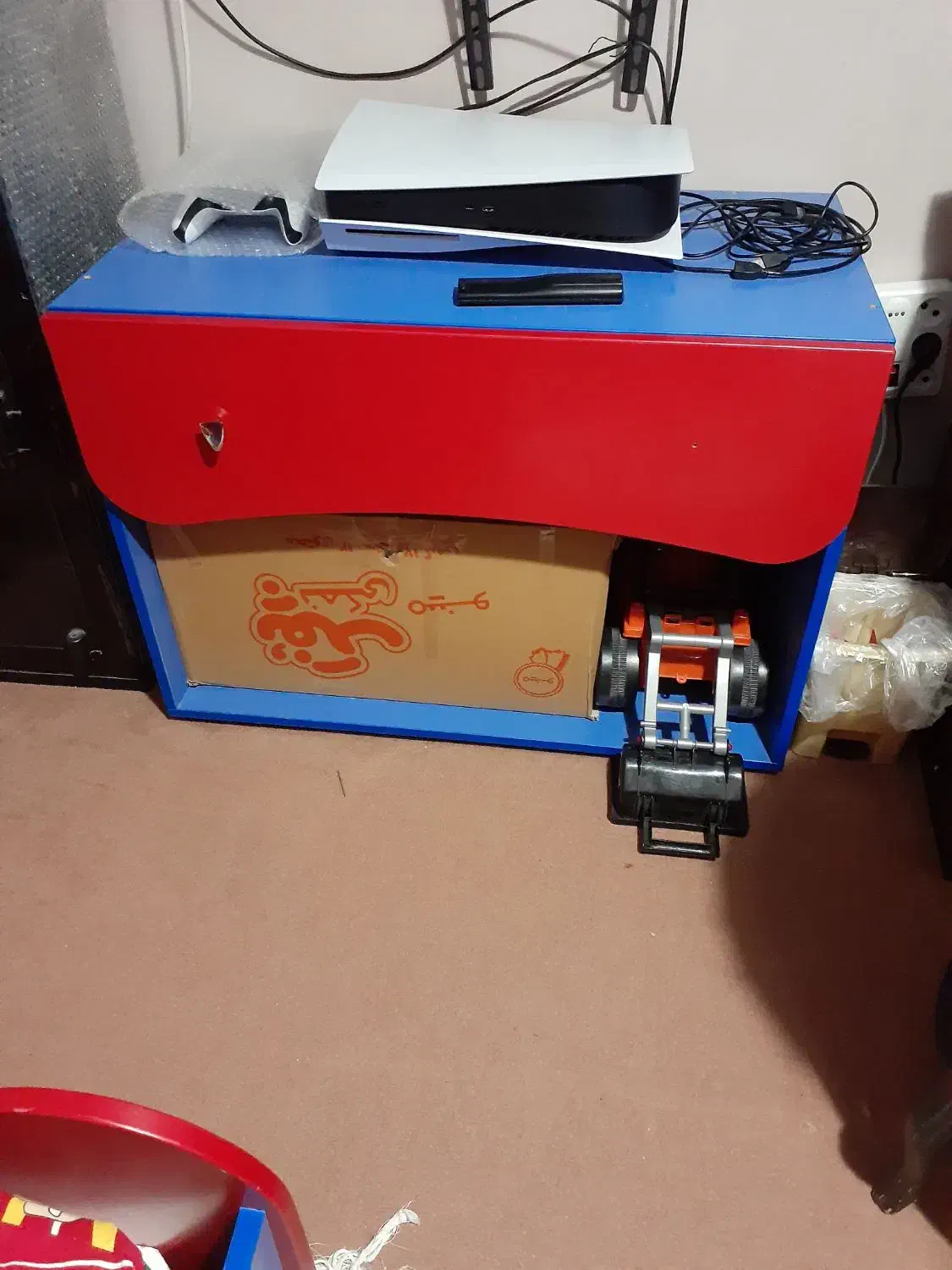 تخت نوجوان وتخت نوزادی|اسباب و اثاث بچه|مهاجران, |دیوار