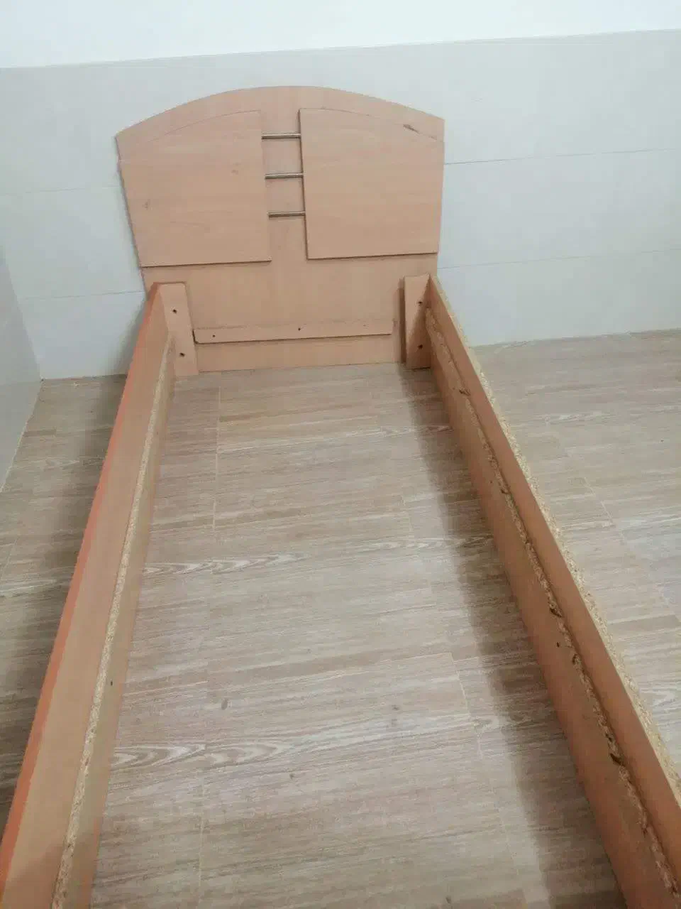 تخت نوجوان|تخت و سرویس خواب|کاشان, کشاورز|دیوار