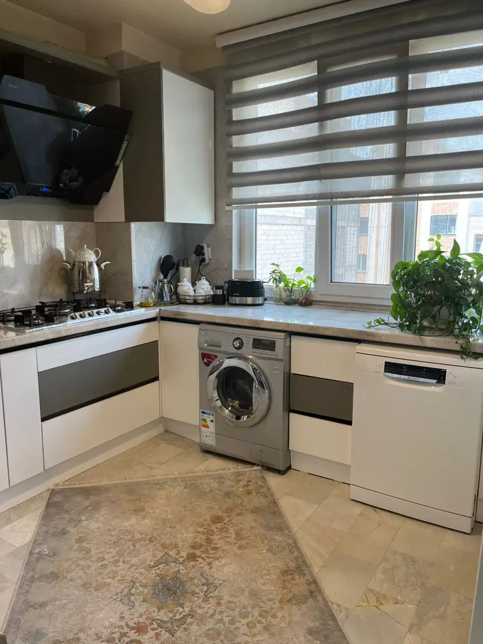 اجاره آپارتمان 86 متری / دو خواب / خوش نقشه|اجارهٔ آپارتمان|تهران, نارمک|دیوار