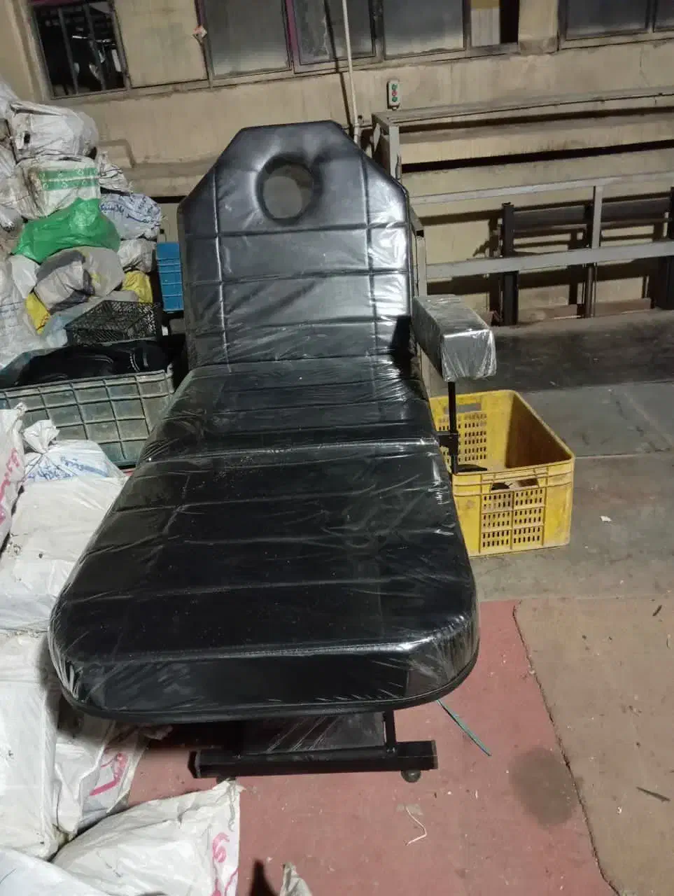 تهجیزات ارایشگاه|آرایشگاه و سالن‌های زیبایی|دورود, |دیوار