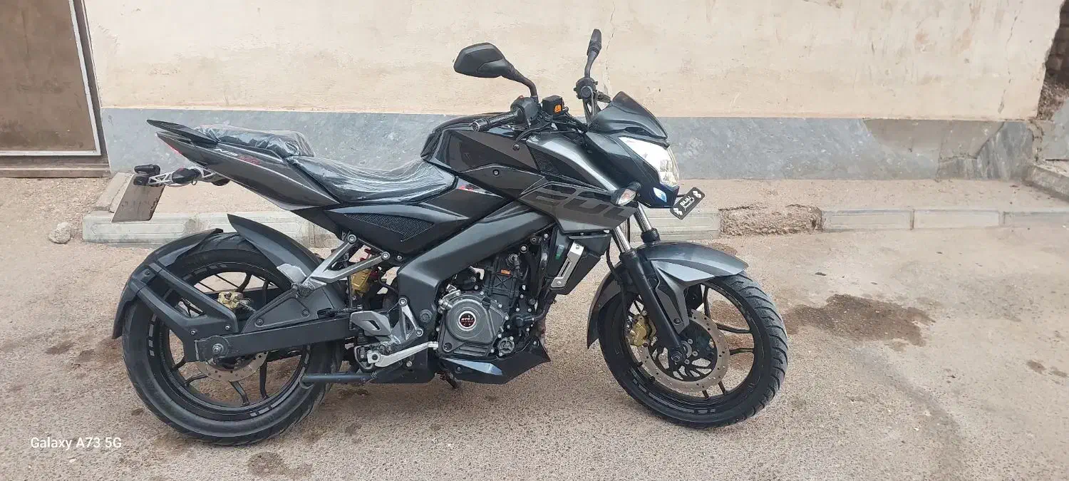 ns200|موتورسیکلت|اسفراین, |دیوار