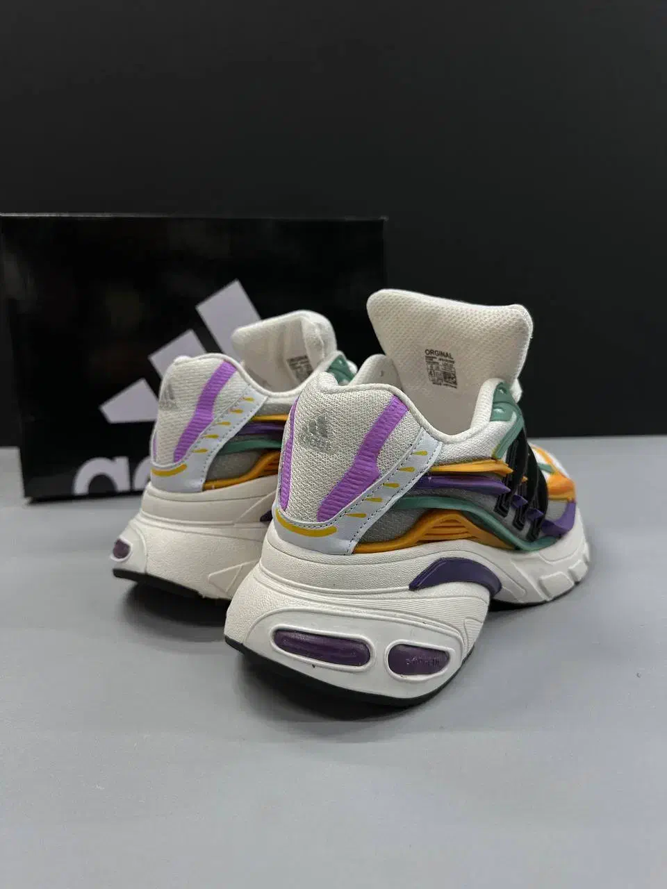 کتونی آدیداس فارل|کیف، کفش، کمربند|بروجرد, |دیوار