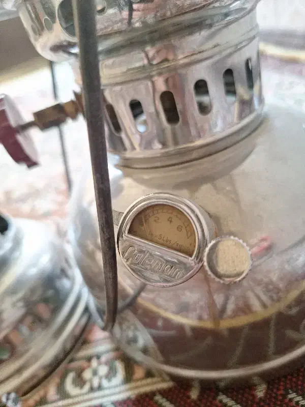 چراغِ تورِ نوستالژی|کلکسیون اشیاء عتیقه|آران و بیدگل, |دیوار