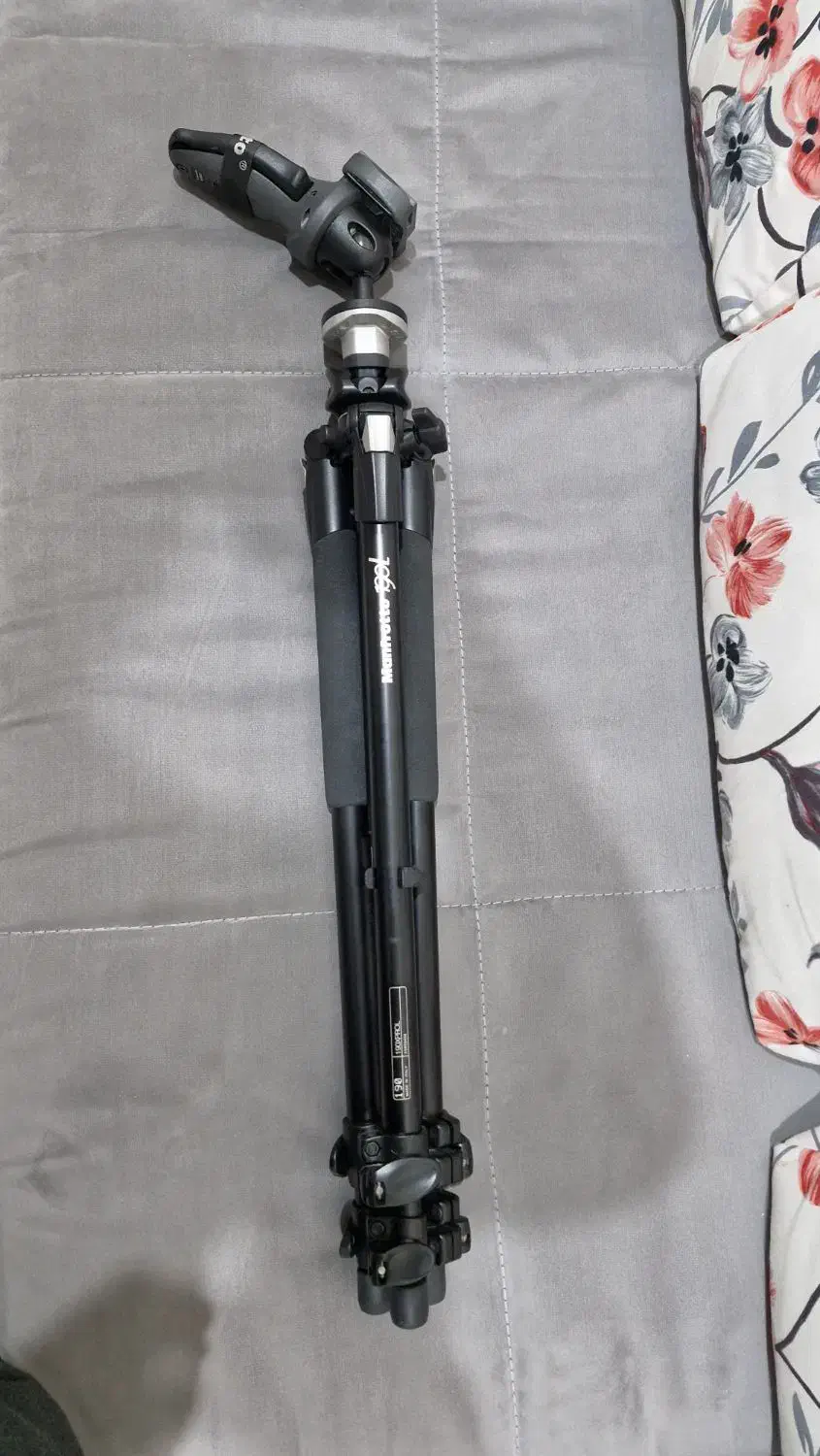 سه پایه آلومینیومی مانفروتو manfrotto 190|دوربین عکاسی و فیلمبرداری|تهران, پاسداران|دیوار