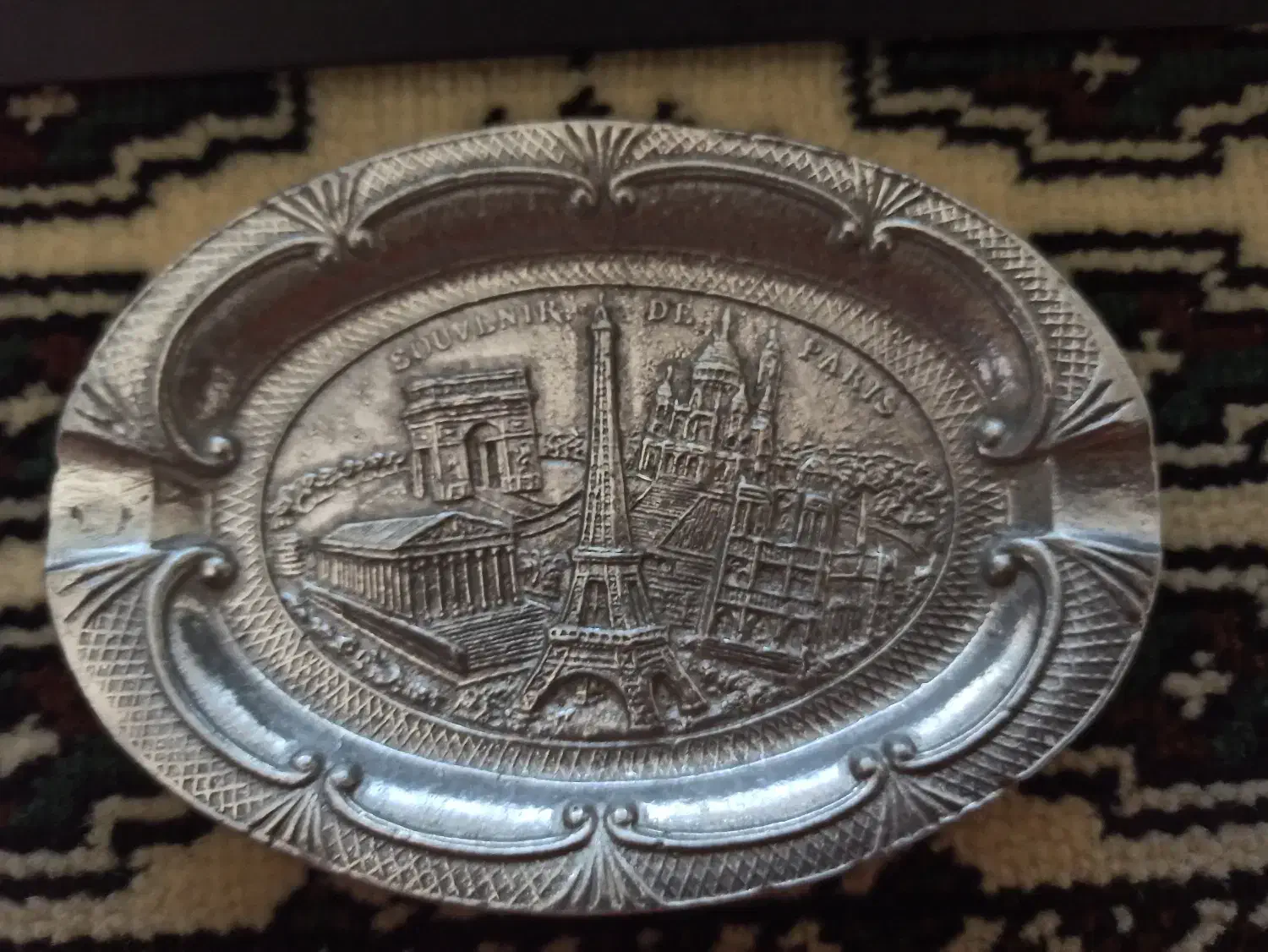 جاسیگاری (قدیمی)گلکسیونی|کلکسیون اشیاء عتیقه|دامغان, |دیوار