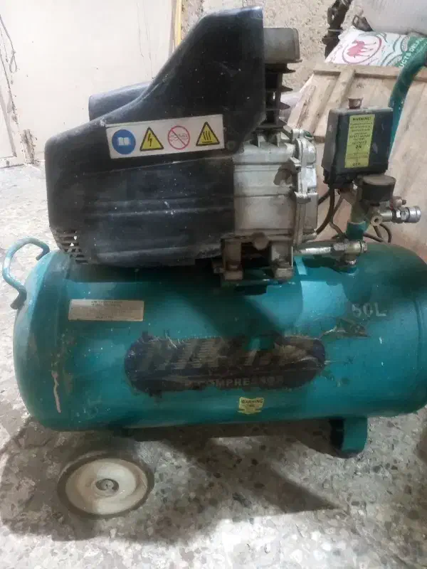 پمپ باد ۵۰ لیتری|ابزارآلات|قم, سراجه (۱۵ خرداد)|دیوار