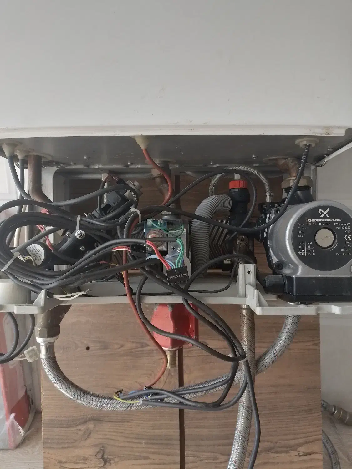 تعمیرکار پکیج|آبگرمکن، پکیج، شوفاژ|مرودشت, ژیان|دیوار