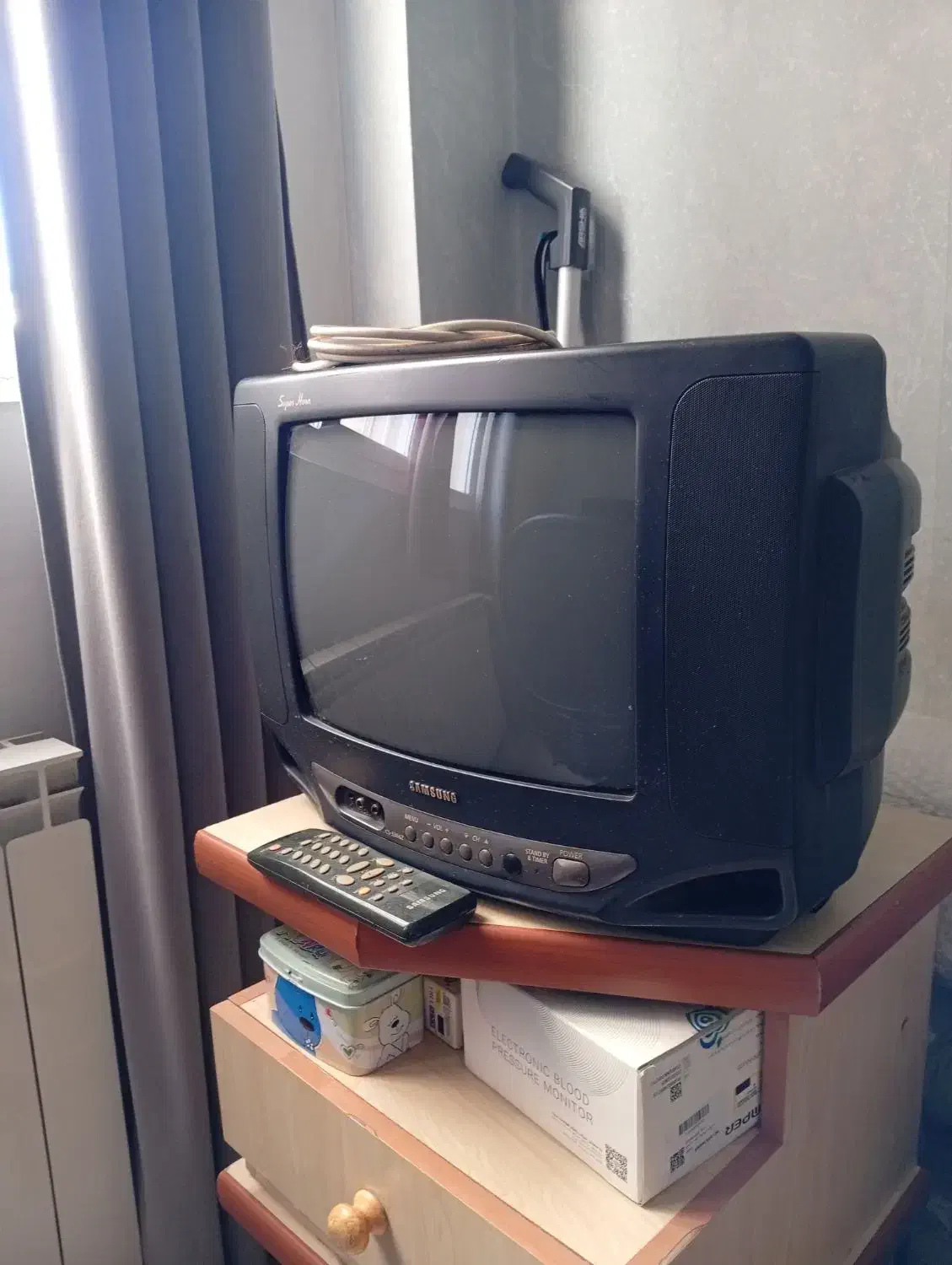 تلویزیون ۱۴اینچ|تلویزیون و پروژکتور|تهران, باغ فیض|دیوار