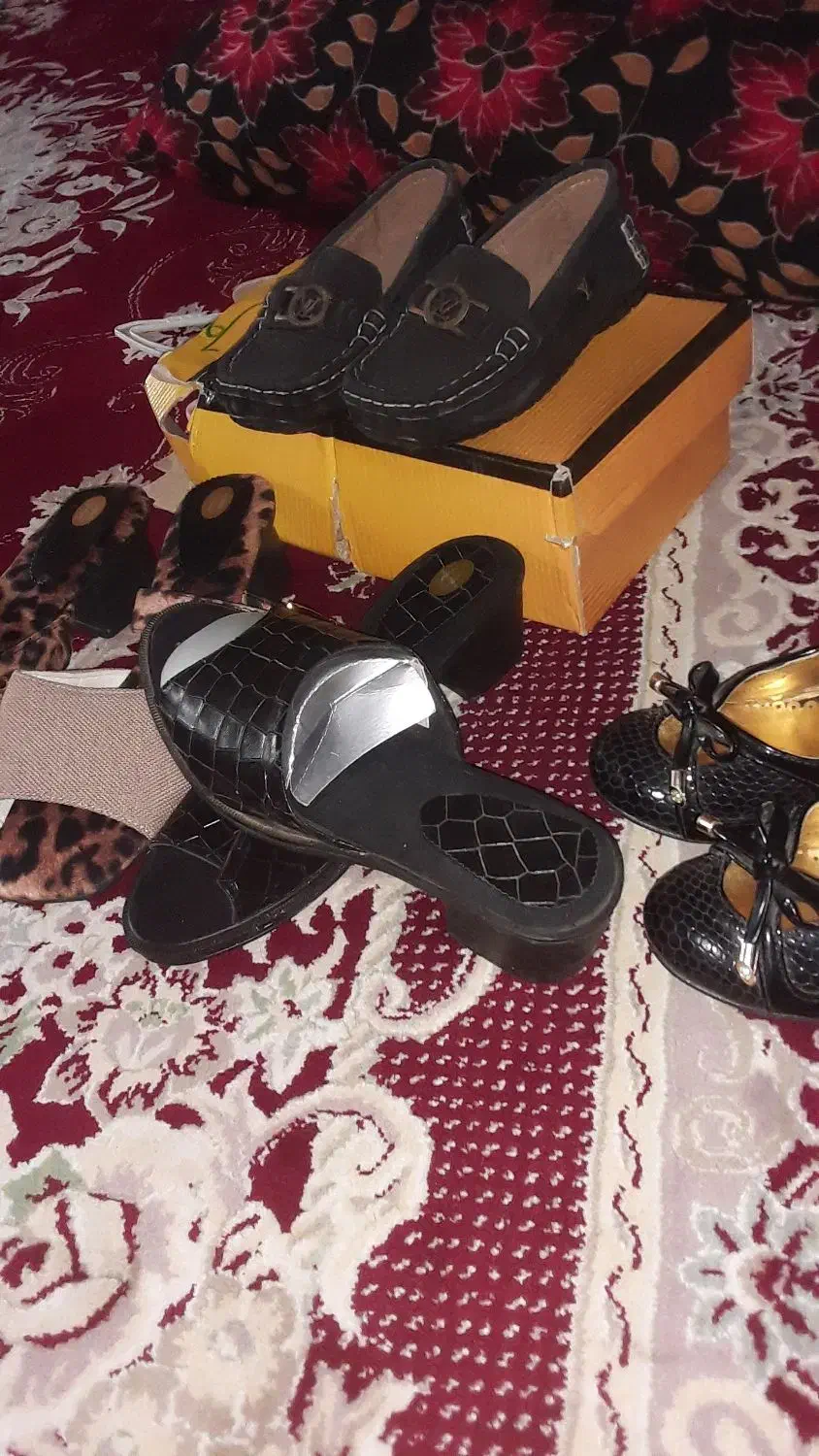 کفش و دمپایی نو فروش و کیف حراج جفت ۲۵۰|کیف، کفش، کمربند|لردگان, |دیوار