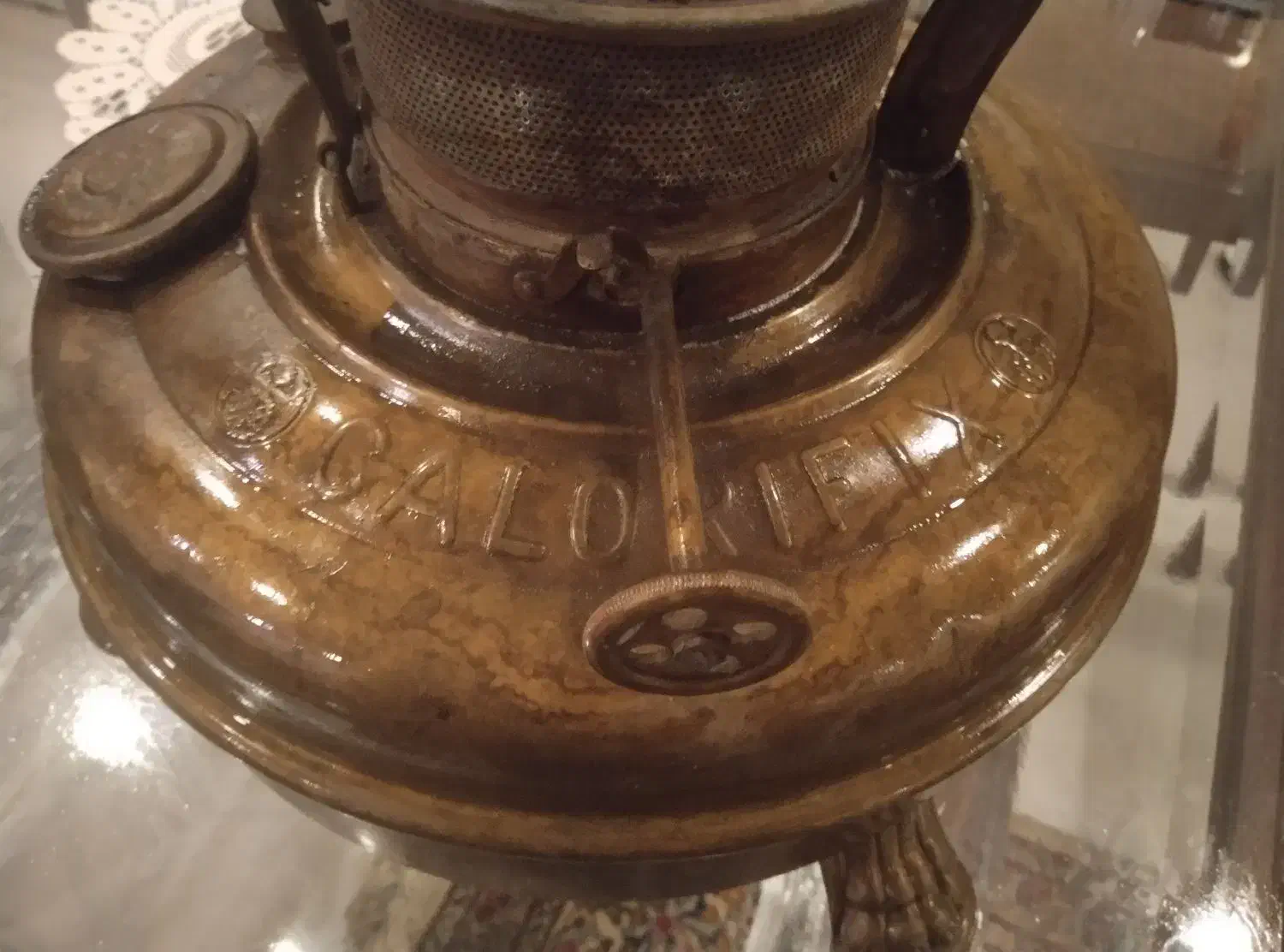 چراغ نفتی عتیقه آلمانی بالای صد سال قدمت|کلکسیون اشیاء عتیقه|تهران, منیریه|دیوار