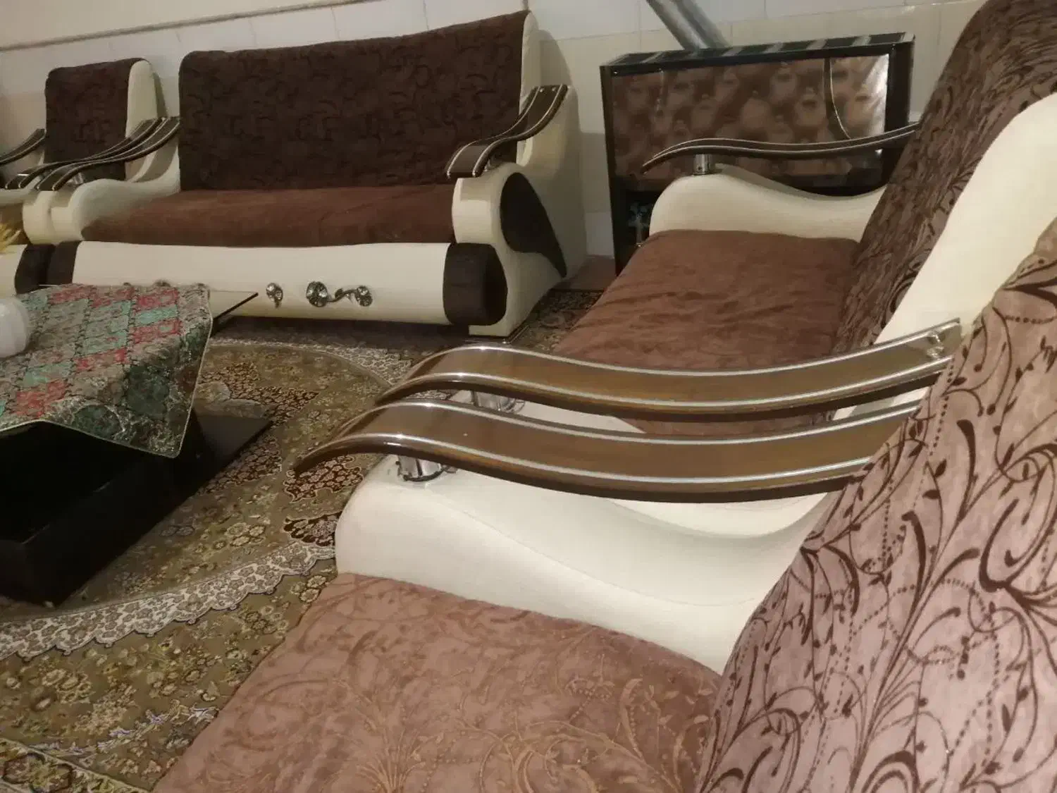 مبل راحتی|مبلمان خانگی و میز عسلی|قم, شاه ابراهیم|دیوار