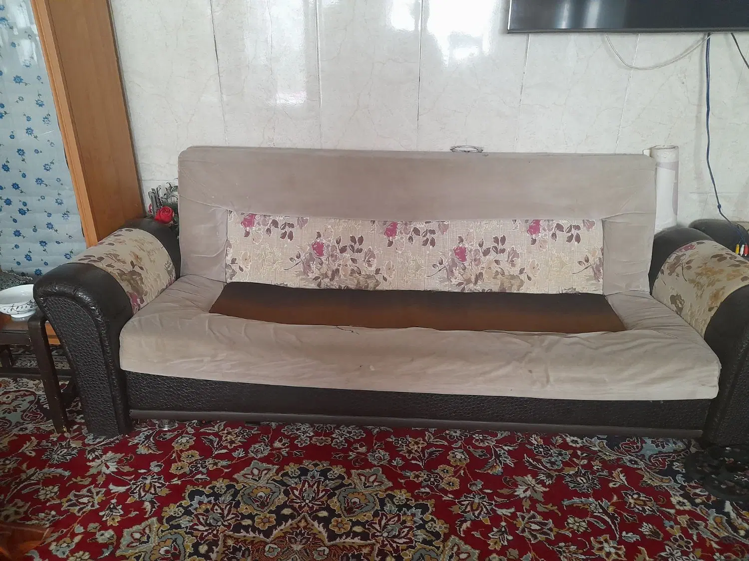 دو عدد مبل تختخواب شو|مبلمان خانگی و میز عسلی|مشهد, کارگران|دیوار