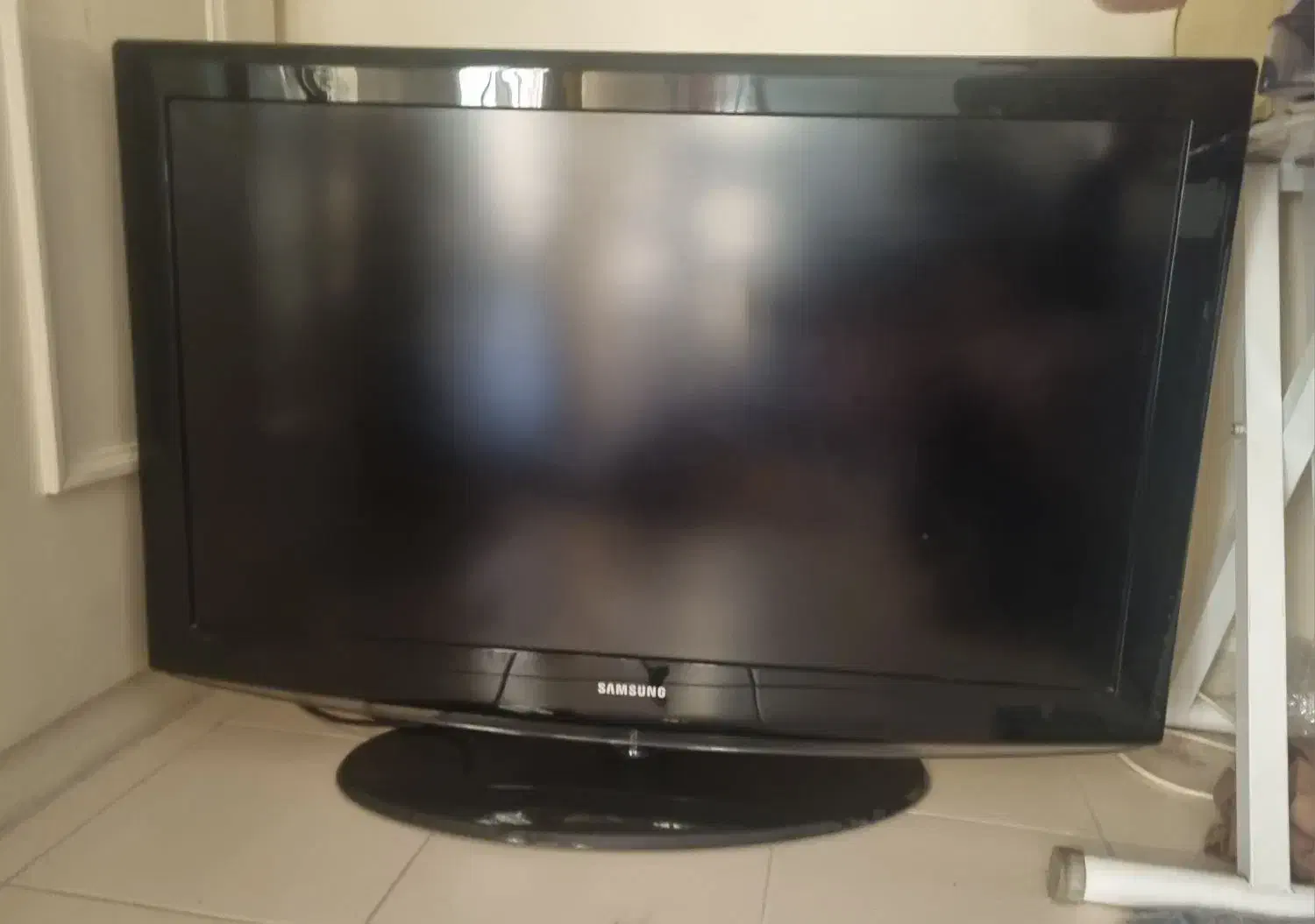 تلویزیون ال سی دی ۴۰ اینچ سامسونگ|تلویزیون و پروژکتور|تهران, اقدسیه|دیوار