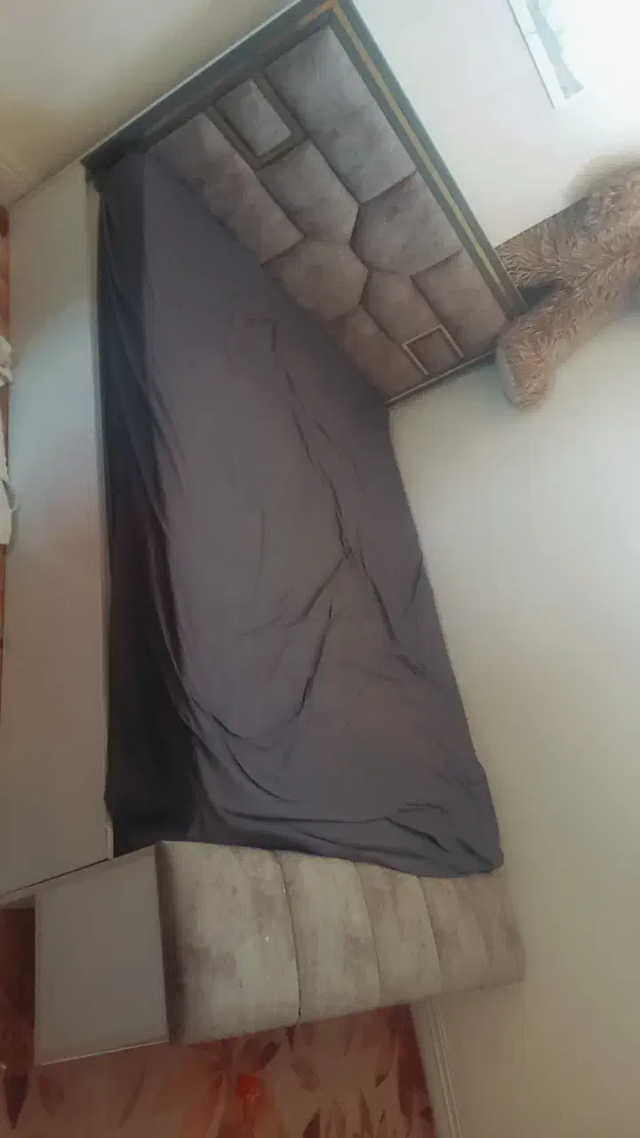 سرویس خواب شیک وتمیز|تخت و سرویس خواب|زرقان, |دیوار