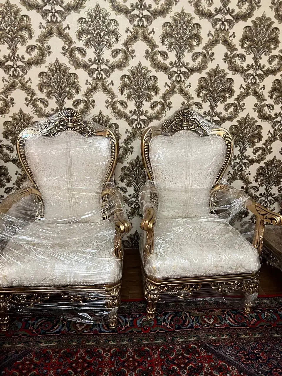 مبل سلطنتی|مبلمان خانگی و میز عسلی|شاهین دژ, |دیوار