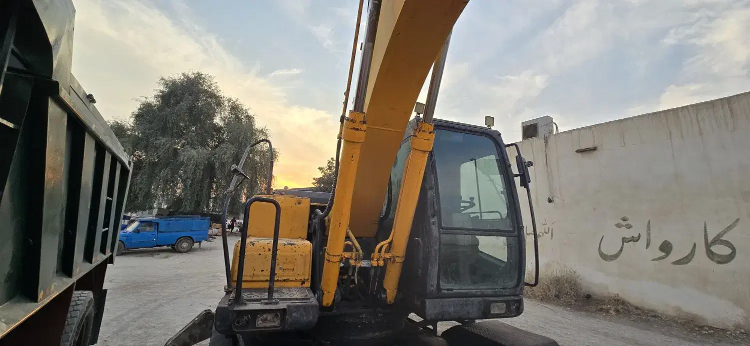 بیل مکانیکی هیوندا|خودرو سنگین|بندرعباس, |دیوار