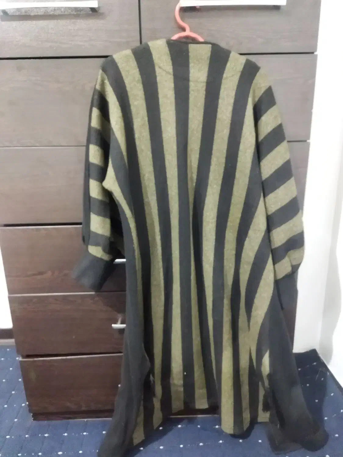 پالتو بافت|لباس|قروه, |دیوار