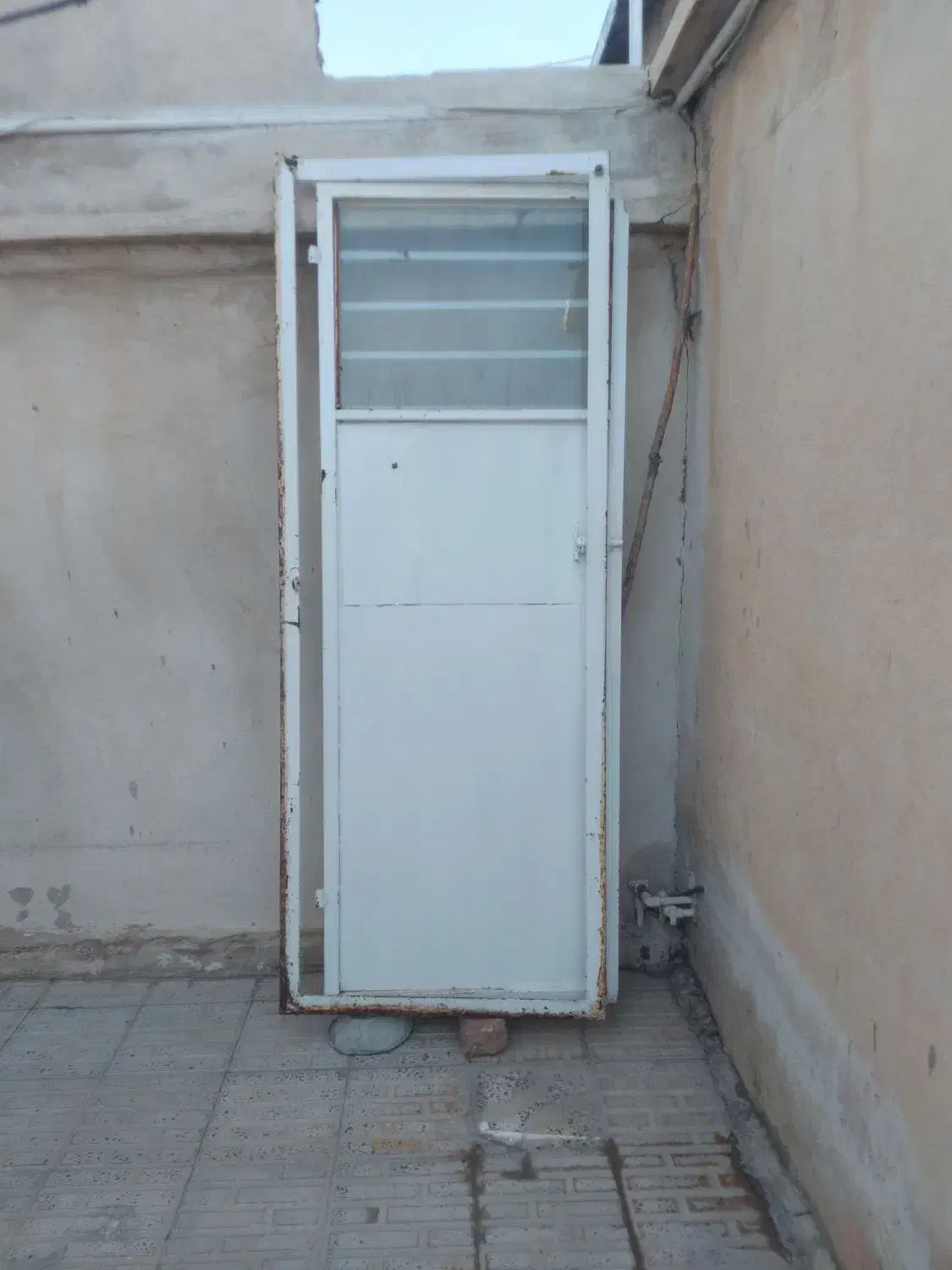 درب آهنی مناسب برای انباری ودستشویی وحمام|مصالح و تجهیزات ساختمان|چرداول, |دیوار