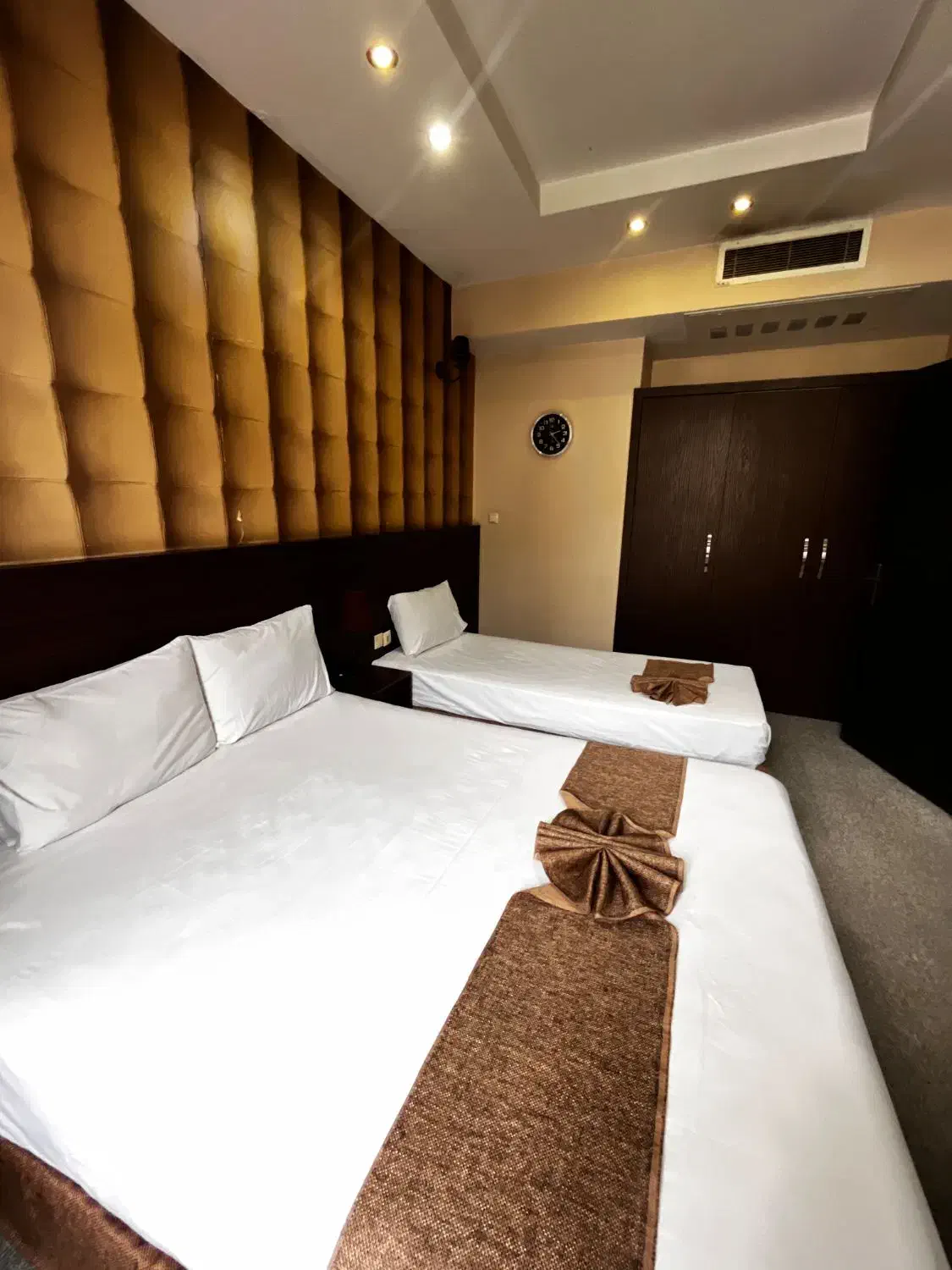 رزرو هتل و هتل اپارتمان  درمشهد|تور و چارتر|آمل, |دیوار