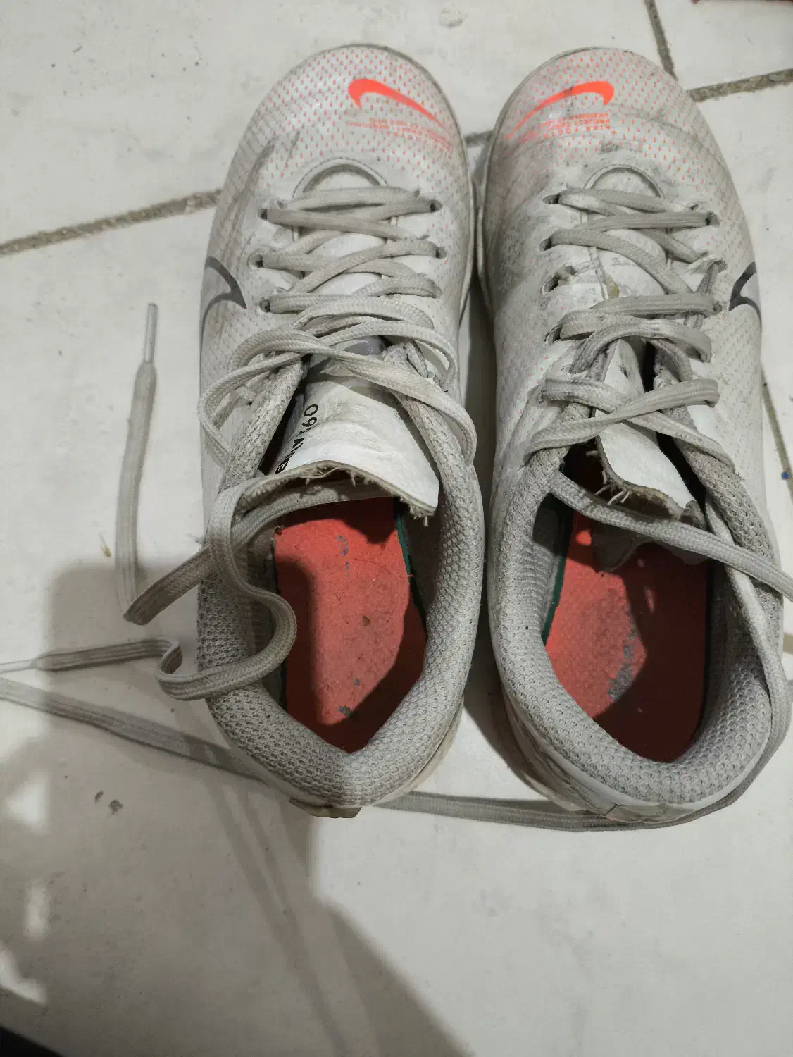 کفش فوتبال وچمن|کیف، کفش، کمربند|کرمانشاه, |دیوار