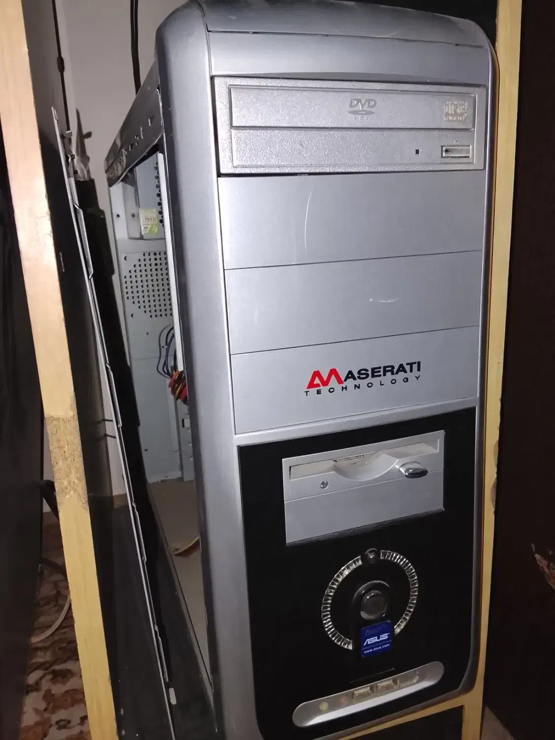 کامپیوتر|رایانه رومیزی|اسلام‌شهر, شهرک قائمیه|دیوار