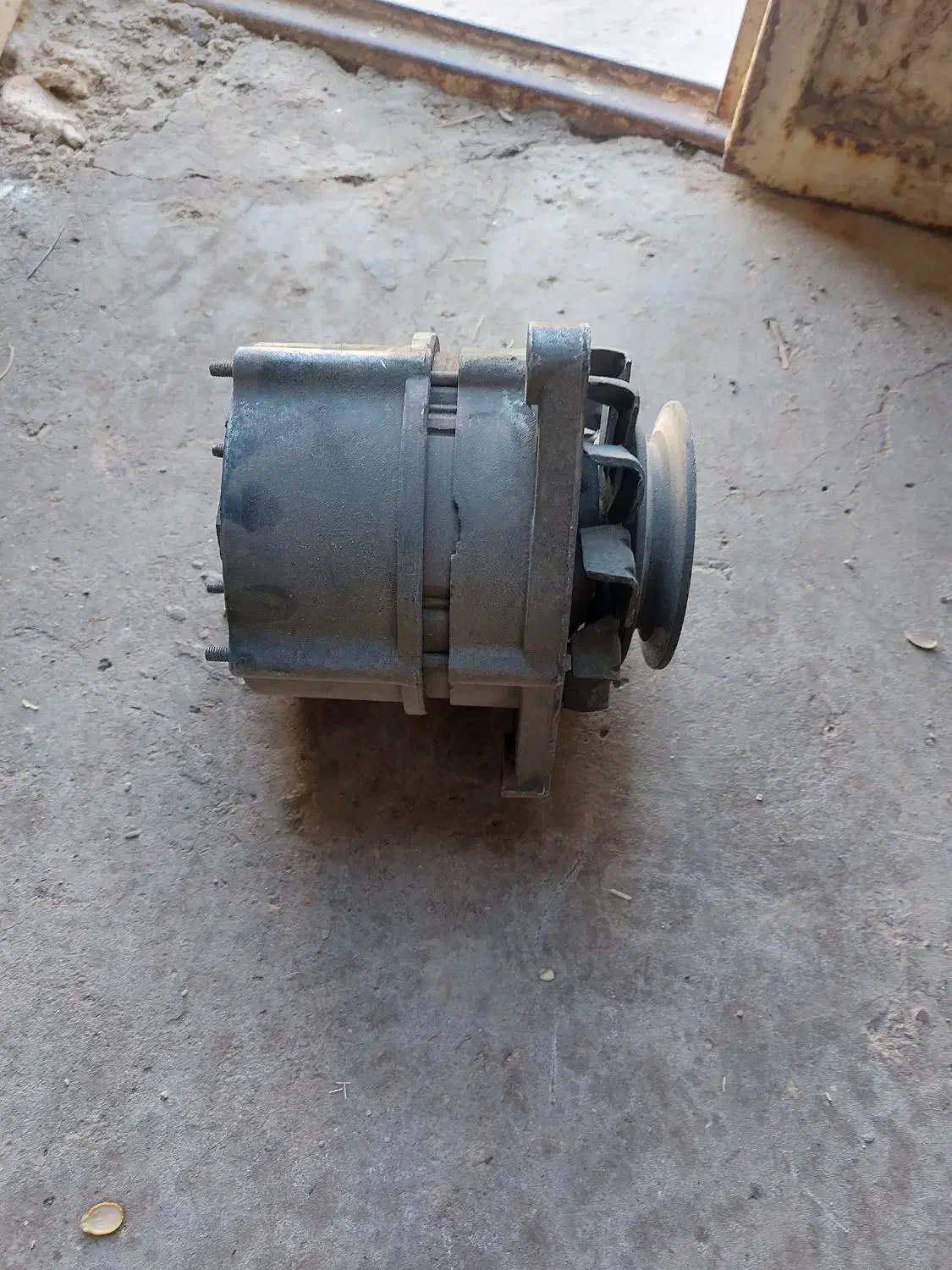 باعرض سلام یک عدد دینام|قطعات یدکی و لوازم جانبی|نوبندگان, |دیوار