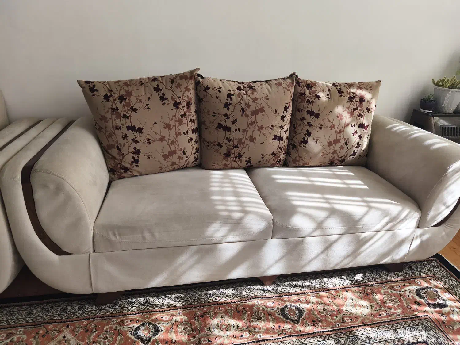 مبل راحتی ۷ نفره|مبلمان خانگی و میز عسلی|مراغه, |دیوار