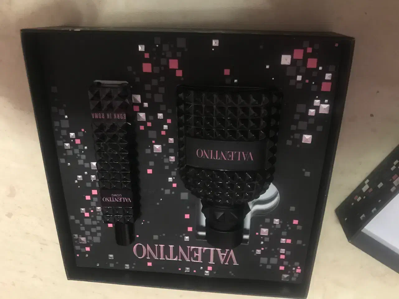 عطر معروف VALENTINO خریداری شده USA|آرایشی، بهداشتی، درمانی|تهران, ازگل|دیوار