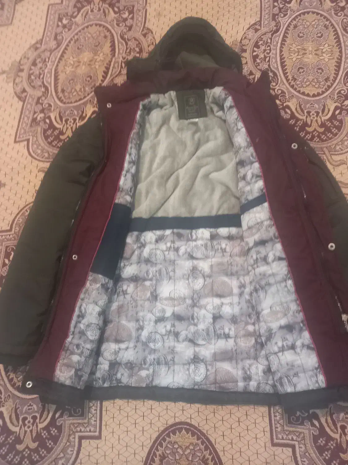 کاپشن درحد سالم|لباس|چهارباغ, |دیوار