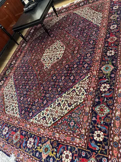 جفت ۹ متری بافت تبریز|فرش|تهران, آبشار تهران (دریاچه)|دیوار