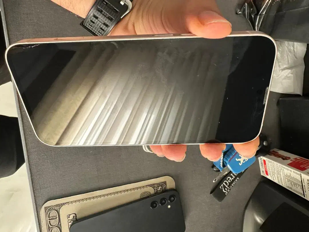 ایفون ۱۳|موبایل|اندیشه, اندیشه فاز ۳|دیوار