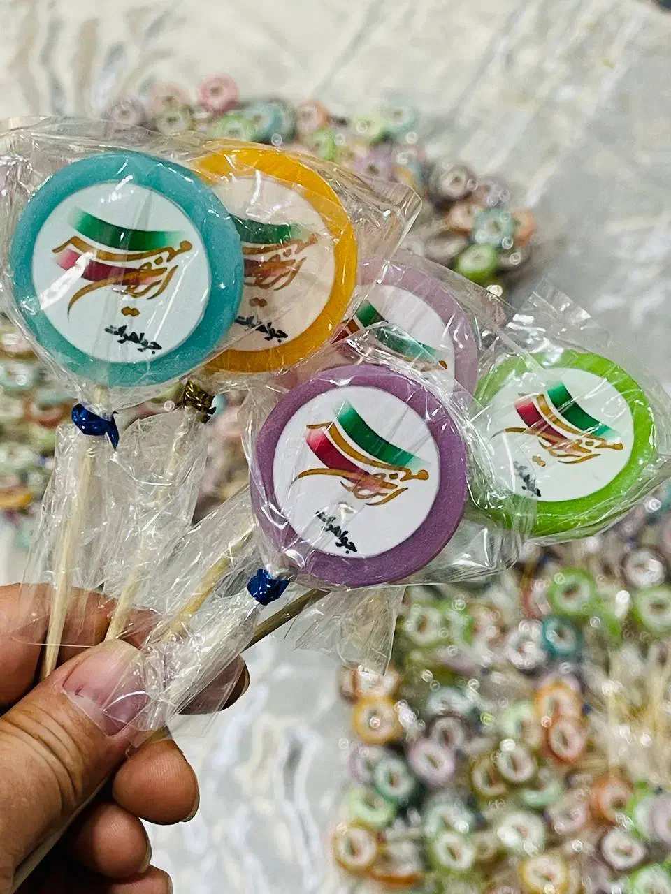 آبنبات تصویری کاملا خوراکی ویژه انواع جشنها|خوردنی و آشامیدنی|قم, صادقی|دیوار