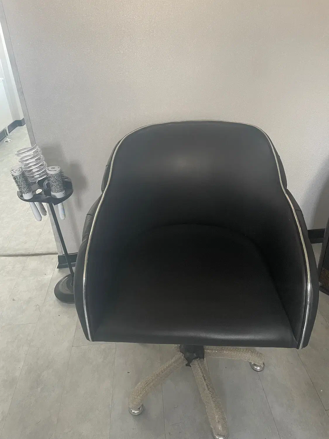 فروش وسایل آرایشی|آرایشگاه و سالنهای زیبایی|فلاورجان, |دیوار