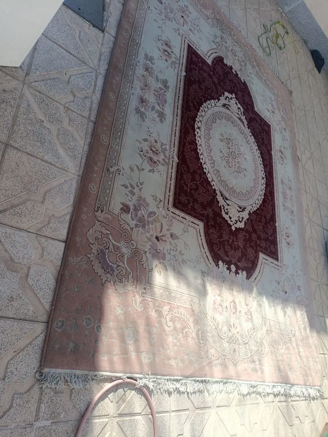 فرش کارکرده|فرش|گلبهار, شهر جدید گلبهار|دیوار