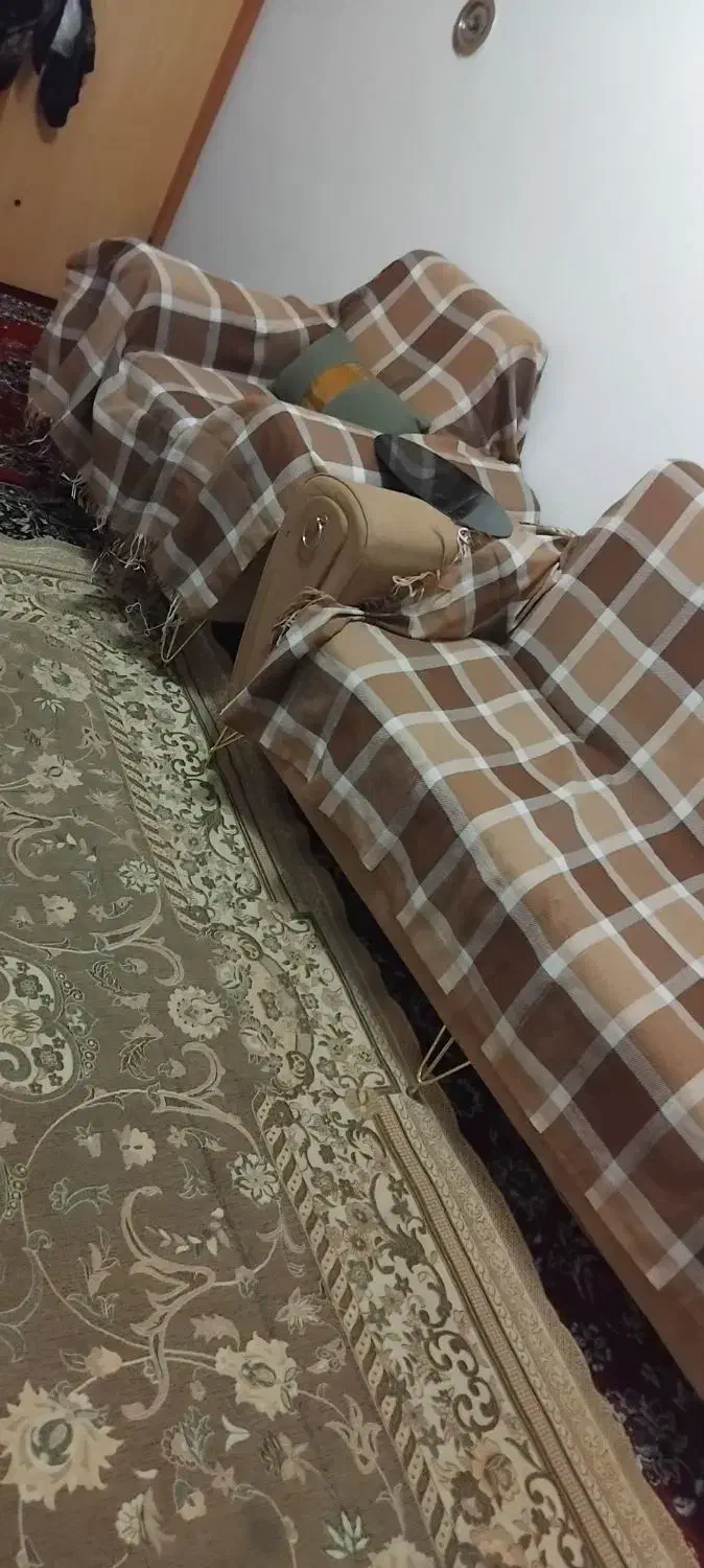 مبلمان 7 نفره راحتی|مبلمان خانگی و میز عسلی|تربت‌حیدریه, حسنی بالا|دیوار