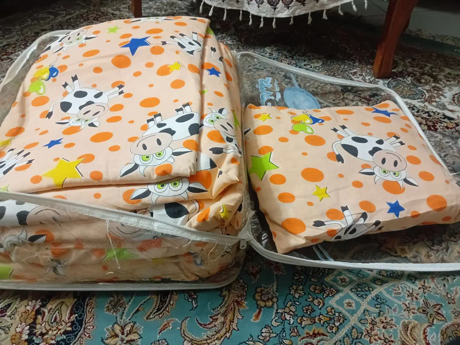 لهاف‌وتشک‌وبالشت‌‌نوزادنونو|اسباب و اثاث بچه|کاشان, درب جوشقان|دیوار