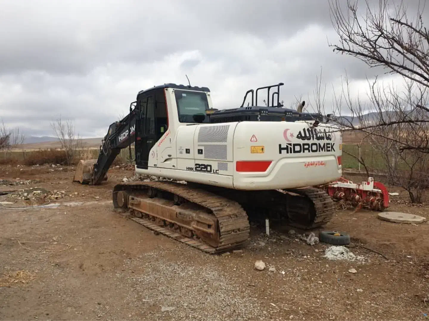 بیل زنجیری هیدرومک ۲۲۰|خودرو سنگین|ارومیه, |دیوار